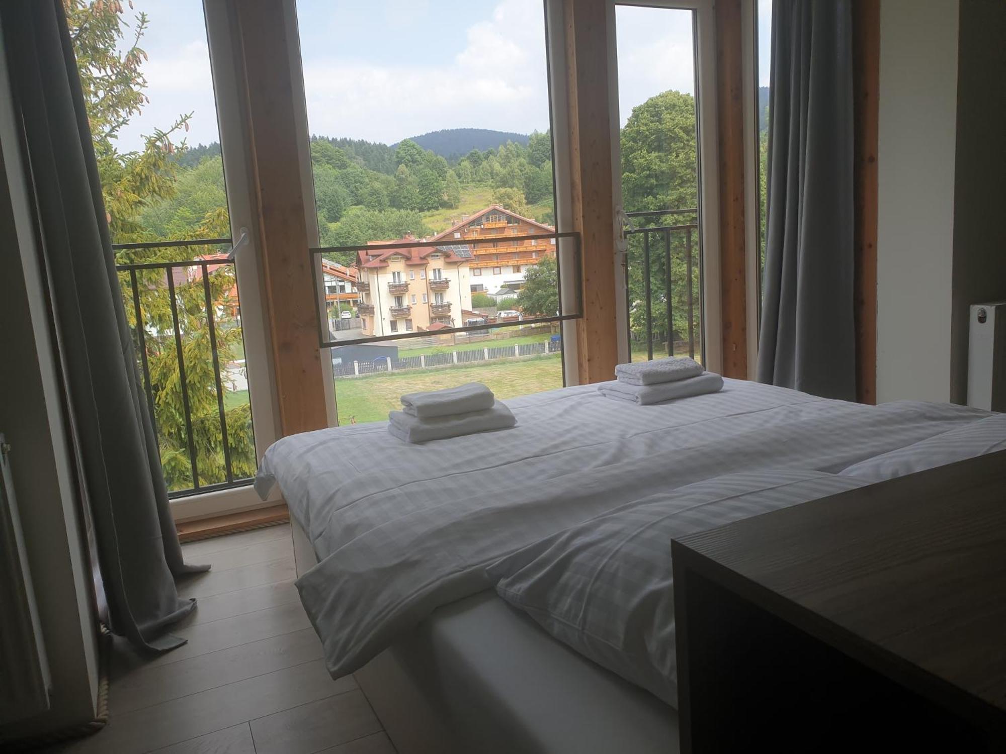 Apartamenty Doliny Щирк Номер фото